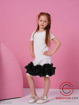 Платье с объемным низом