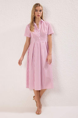 Pembe Cizgili Etegi Belden Ac?lan Dugmeli Midi Dokuma Elbise TWOSS25EL00187