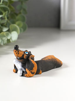 Фигура "Такса с костью" 4,6х4,5х10,6см