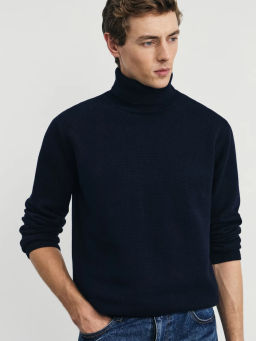 Свитер relax fit с высоким горлом / Zarina