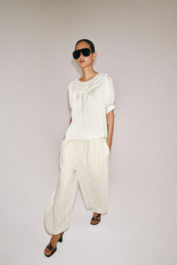 BLUSA MANGA CORTA ENCAJE ZW COLLECTION / Blanco