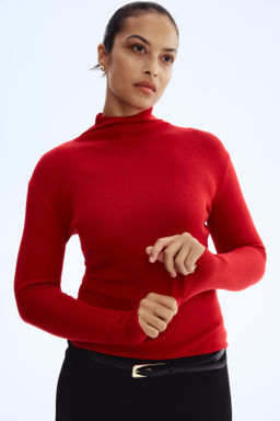 Top de punto fino con cuello perkins - H&m фото 6