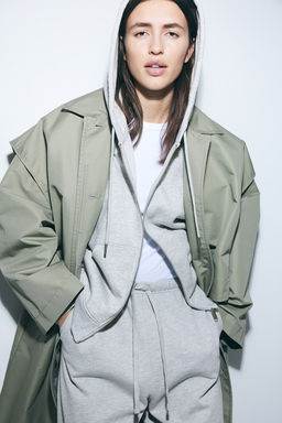 Chaqueta sudadera con capucha y cremallera