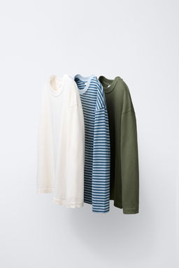 THREE-PACK OF PLAIN AND STRIPED T-SHIRTS