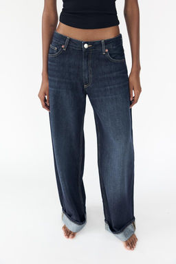 RELAXED FIT FOLD-UP LOW-RISE JEANS - Zara фото 13