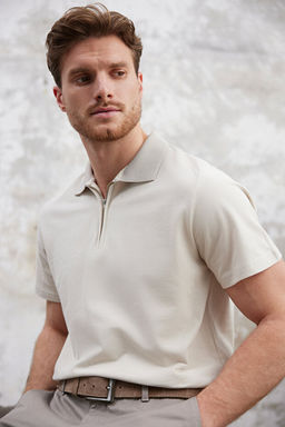 Ta_ Regular/Normal Kesim Fermuarl_ %100 Pamuk Polo Yaka T-shirt TMNSS25PO00041