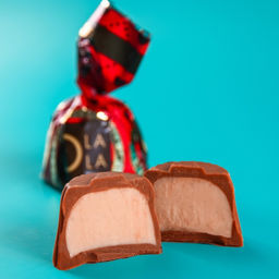 Набор в коробке домике Волшебных моментов, чай зелёный с жасмином 50 г., печенье с предсказанием 3 шт., конфеты с кремовой начинкой 100 г. - Фабрика счастья фото 3