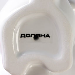 Подставка для яйца Доляна «Зайка в золотом», 11×6×8 см, белая