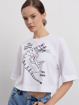 CONTE LD 2715 Укороченная футболка из хлопка с рисунком white-cool cat - Conte elegant фото 4
