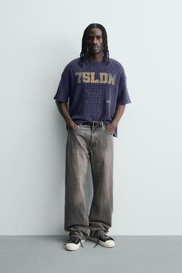 SUDADERA ESTRUCTURA WAFFLE ESTAMPADO LAVADO / Azul tinta