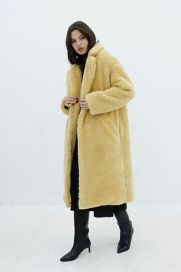 8261 Шубка длинная утеплённая Primrose Yellow