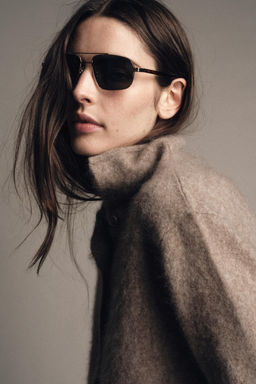 RECTANGULAR SUNGLASSES