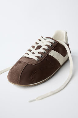 ZAPATILLA DEPORTIVA COMBINADA / Marr?n