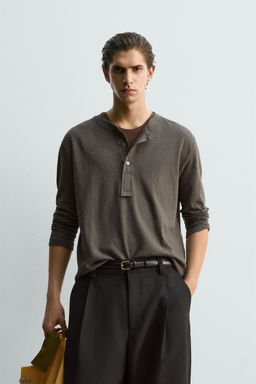 RELAXED FIT HENLEY COLLAR T-SHIRT