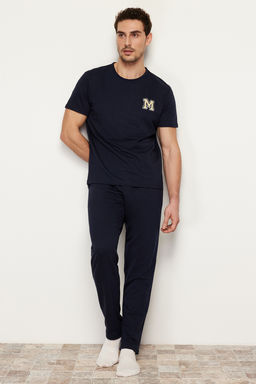 TRENDYOL MAN Lacivert K?sa Kol Bask?l? Regular Fit Pijama Tak?m? TMNSS24PT00000