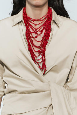 BEADED SEASHELL NECKLACE