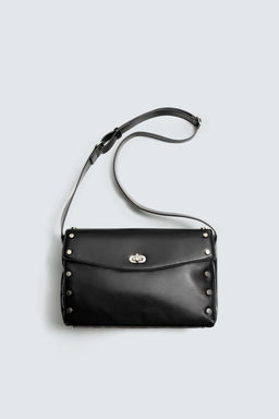 CROSSBODY BAG WITH METAL DETAIL