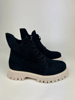 Ботинки 228.V.1541be.Черный замша уценка