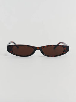 Солнцезащитные очки в пластиковой оправе / Zarina