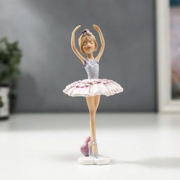 Фигурка полистоун «Балерина розово-голубое платье», 13.5×5.5×6 см