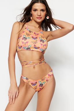 TRENDYOLMILLA Kelebek Desenli Normal Paca Bikini Alt? TBESS23BA00050
