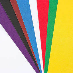 Картон цветной А4, 8 листов 8 цветов немелованный односторонний «Медвежонок» в папке плотность 180 г/м²