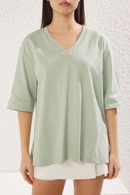 TRENDYOLMILLA Lacivert %100 Pamuk Oversize/Genis Kal?p Truvakar Kol Orme T-Shirt TWOSS25TS00011  фото 3