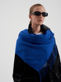 В составе шерсть! Палантин двусторонний