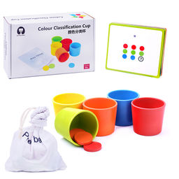 Игра развивающая Цветные стаканчики в коробке