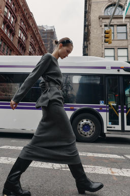 SOFT-TOUCH PLAIN KNIT MIDI SKIRT - Zara фото 3