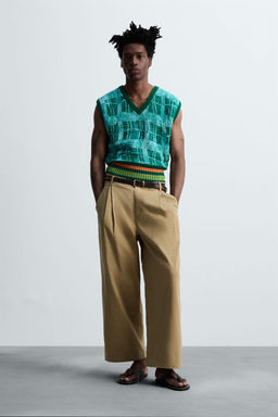 PLEATED WIDE-LEG TROUSERS