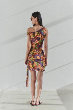 Limited Edition Cok Renkli Cicekli Asimetrik Bodycone/Vucuda Oturan Mini Orme Elbise TWOSS25EL00464 - Trendyolmilla фото 2