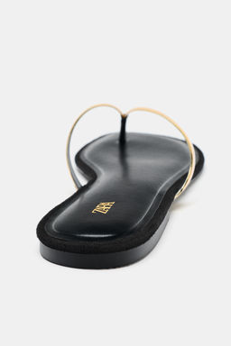 SANDALIA DETALLE MET?LICO / Negro - Zara фото 6