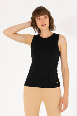 Женская черная футболка с круглым вырезом Basic