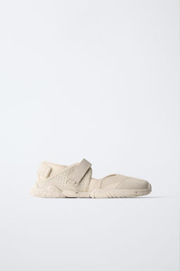 BAILARINA DEPORTIVA BAREFOOT / Blanco Crudo