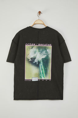 TRENDYOL MAN Siyah Oversize/Genis Kesim Dikis Detayl? Bask?l? T-Shirt TMNSS25TS00101 - Trendyolmilla фото 5