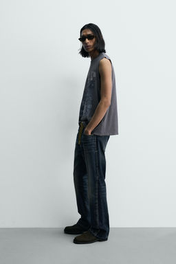 CAMISETA TANK PUNTO LAVADO ESTAMPADO / Gris azul