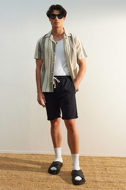 Siyah Normal Kesim/Regular Fit %100 Pamuk Keten G_r_n_ml_ _ort TMNSS23SR00030