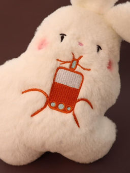 Мягкая игрушка "Crooked Rabbit with Juice", 20 см