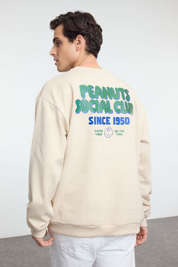 TRENDYOL MAN Un?sex Tas Oversize/Genis Kesim Snoopy Orijinal Lisansl? On&S?rt Bask?l? Sweatshirt TMNAW25SW00131