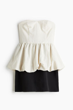 Vestido bandeau con peplum