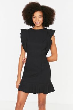 Trendyolmilla Ekru Vucuda Oturan Mini F?rf?r Detayl? Bisiklet Yaka Astarl? Dokuma Elbise TWOSS19XB0075  фото 3