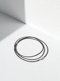 Шнурок нейлон 60 см, чёрный, винтовой замок серебро