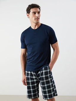 Standart Kal?p Erkek ?ortlu Pijama Tak?m?
