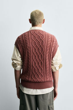 CABLE-KNIT TEXTURED VEST - Zara фото 3