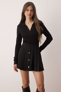 Siyah Pilili Mini Dugmeli Sort Etek Sort & Bermuda TWOAW26SR00005 - Trendyolmilla фото 2