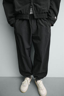 PANTAL?N JOGGER T?CNICO BANDAS CONTRASTE / Negro - Zara фото 15