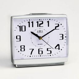 Будильник «Классика», дискретный ход, 14.3×6.5×13.2 см, от батарейки АА, серебро