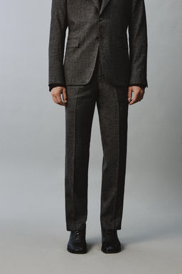 PANTAL?N REGULAR FIT TRAJE ESTRUCTURA / Marr?n oscuro