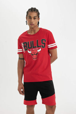 DeFactoFit Футболка стандартного кроя с круглым вырезом и короткими рукавами NBA Chicago Bulls